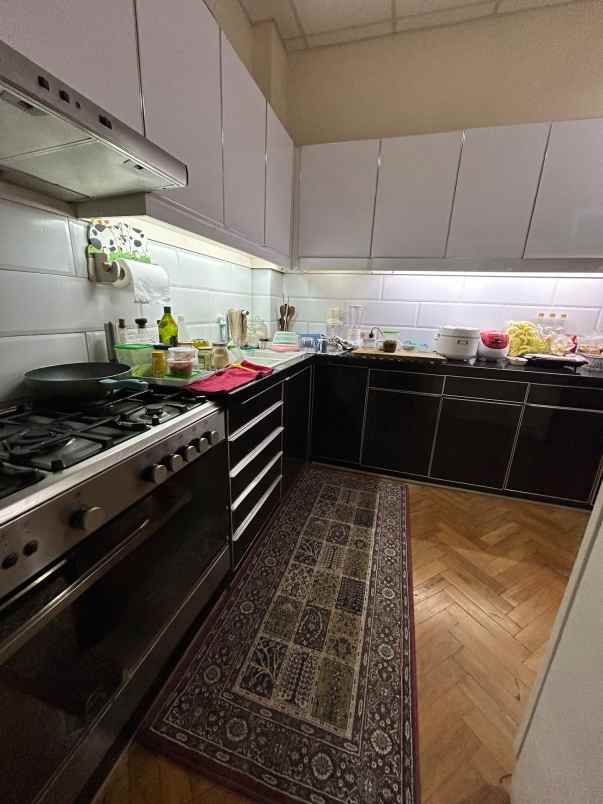 dijual rumah villa permata gading