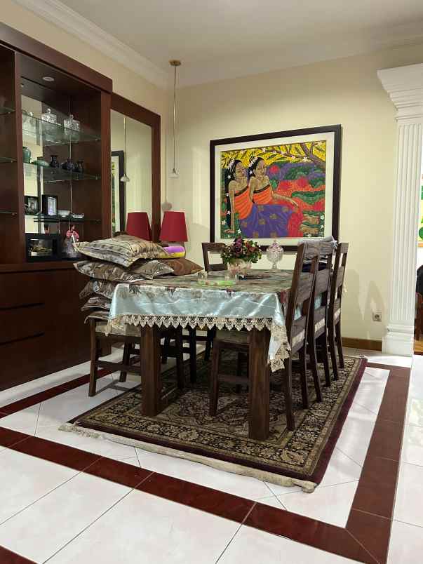 dijual rumah villa permata gading