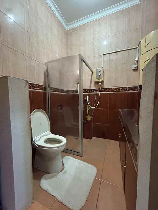 dijual rumah villa permata gading