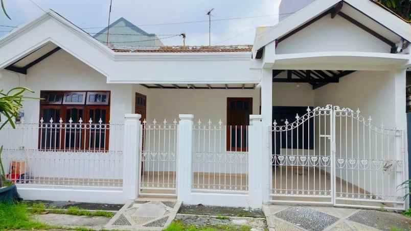 dijual rumah wisma kedung asem indah