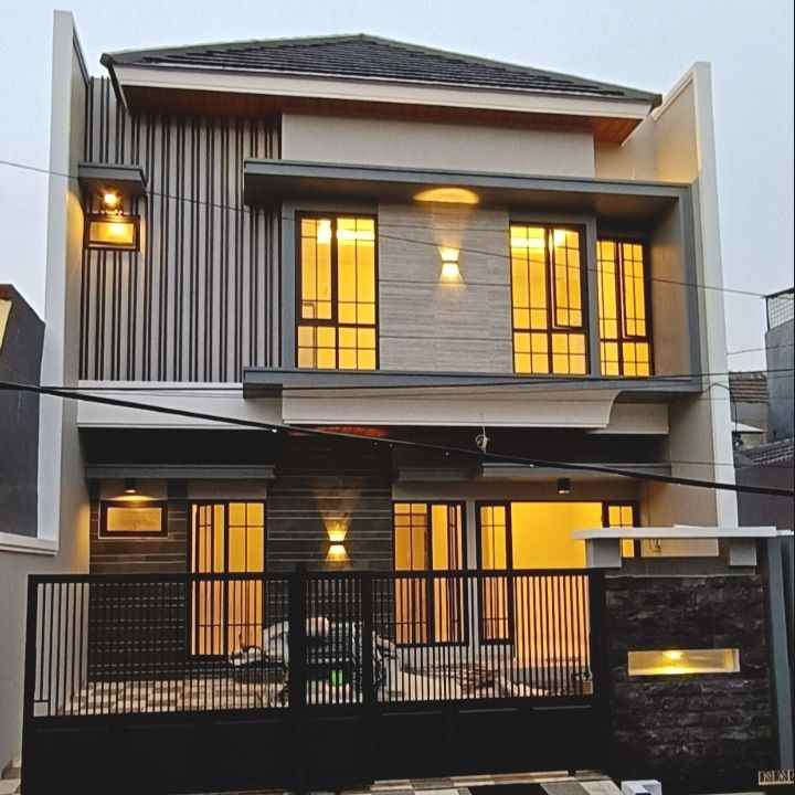 dijual rumah wisma permai barat