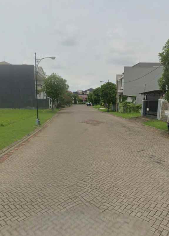 dijual tanah jalan dian istana taman