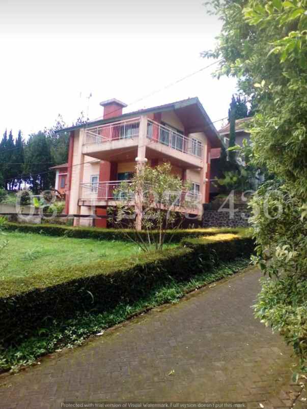 dijual villa cisarua