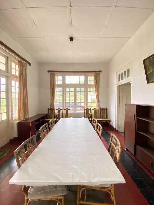 dijual villa dan tanah pinggir jalan di puncak pass