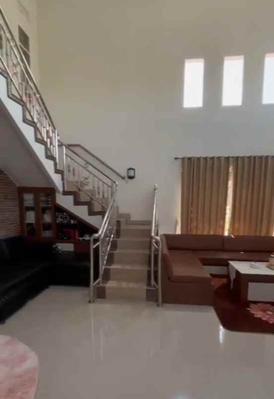 dijual villa di kuningan jawa barat