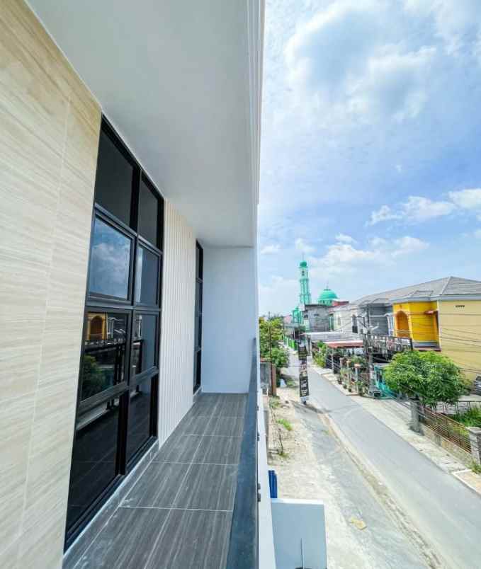 dijual villa jalan kalpataru pondok