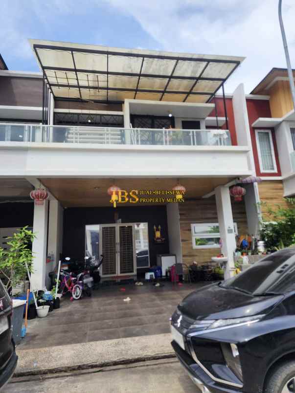 dijual villa komplek givency one type