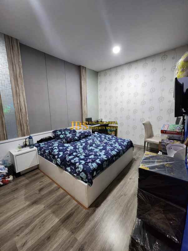 dijual villa komplek givency one type