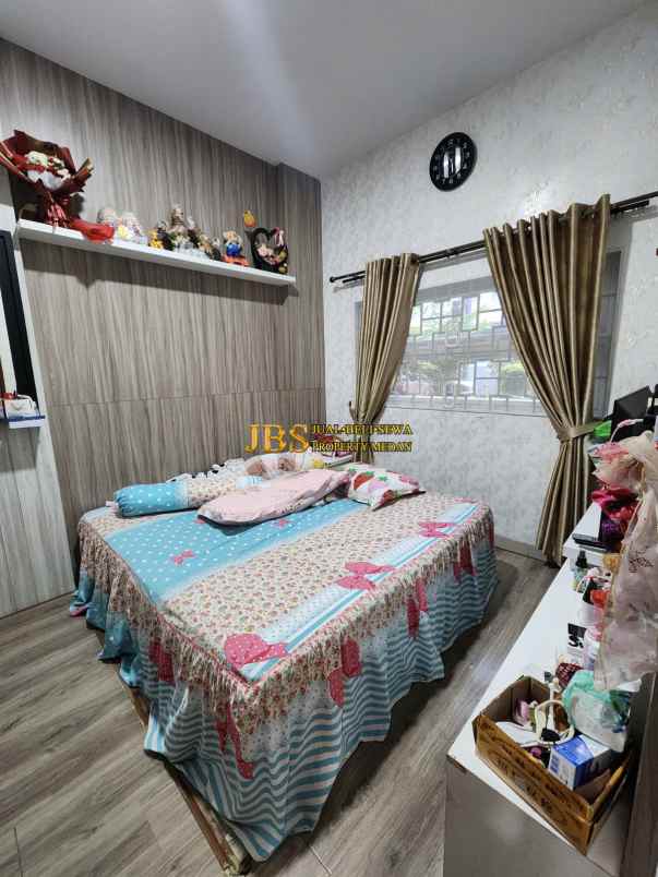 dijual villa komplek givency one type