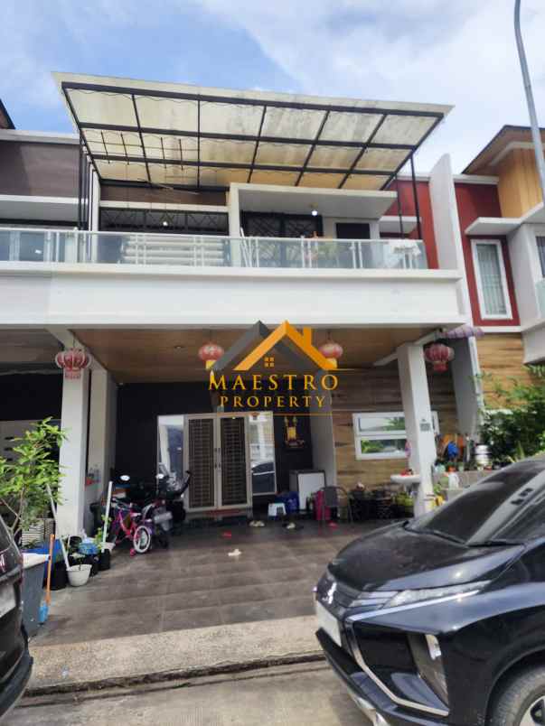 dijual villa komplek givency one type