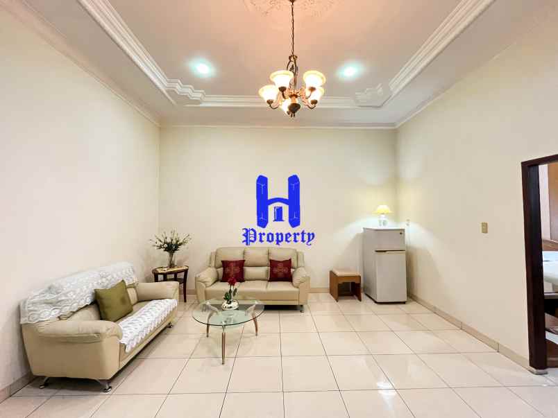 dijual villa komplek merbau mas jalan