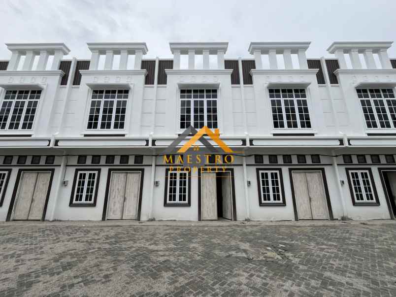 dijual villa komplek union mentari