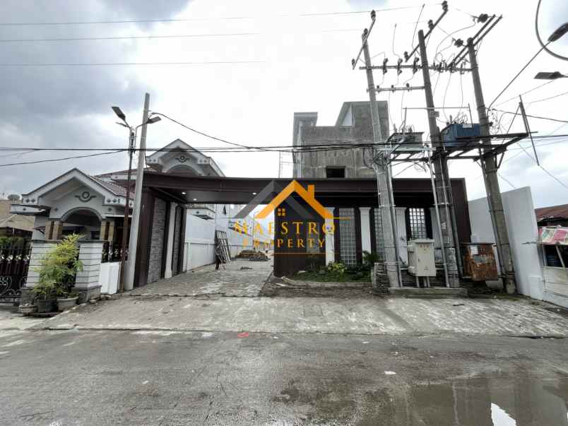dijual villa komplek union mentari