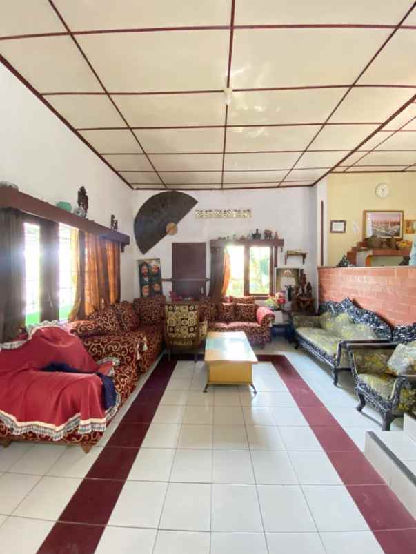 dijual villa kopo cisarua bogor