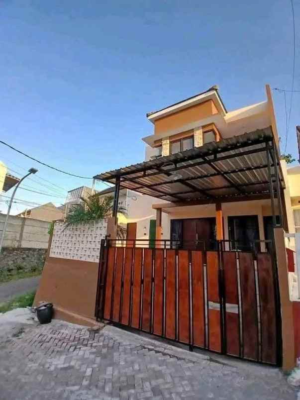 dijual villa pesanggrahan kota batu