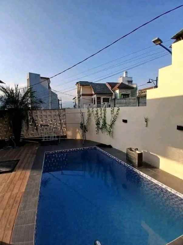 dijual villa pesanggrahan kota batu