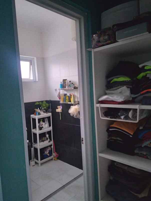 disewa rumah bebas banjir di green ara cluster damar