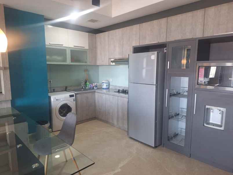 disewakan apartemen the peak residence lt 22
