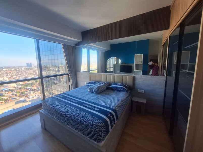 disewakan apartemen the peak residence lt 22