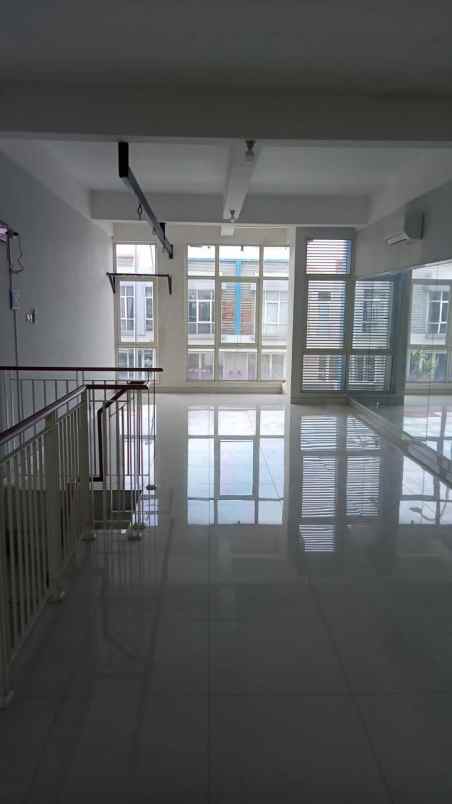 disewakan ruko gudang kantor grand pakuwon tandes