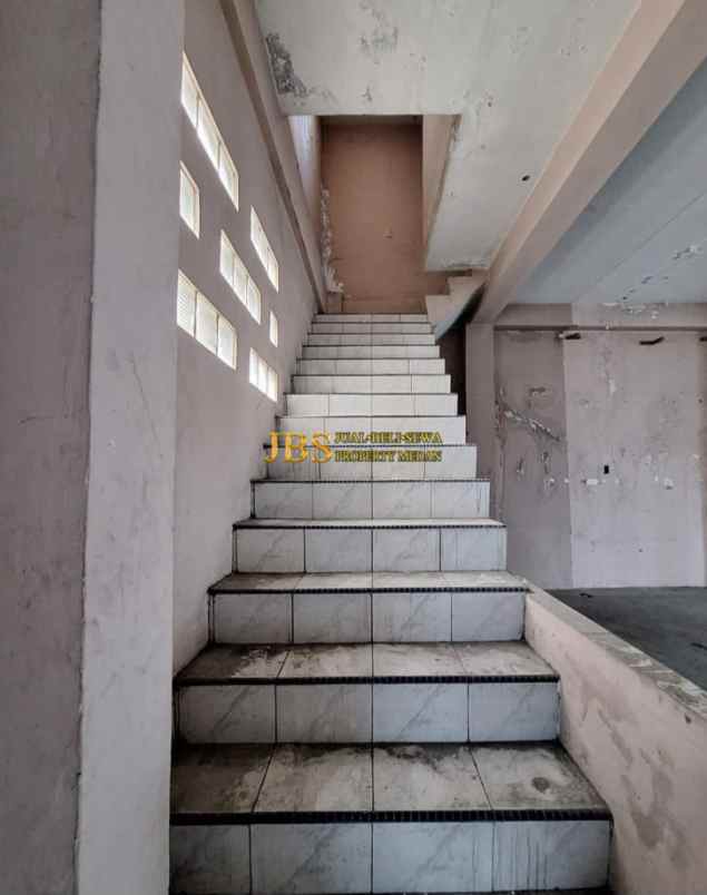 disewakan ruko gudang kantor jalan krakatau ujung