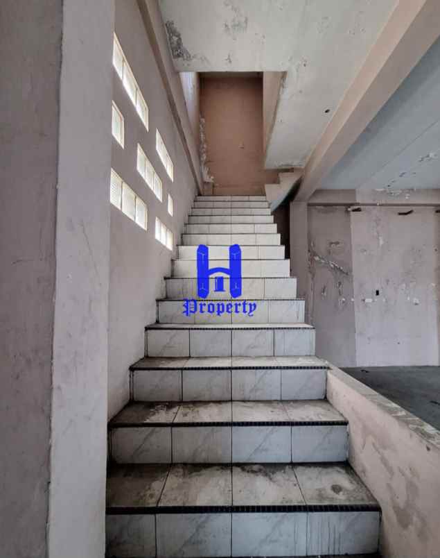 disewakan ruko gudang kantor jalan krakatau ujung dekat