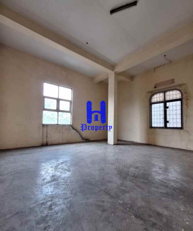 disewakan ruko gudang kantor jalan krakatau ujung dekat
