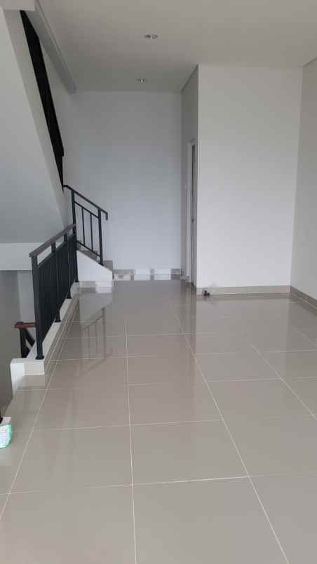 disewakan ruko gudang kantor jl gading serpong
