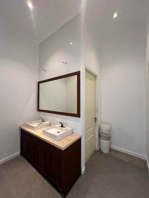 disewakan ruko gudang kantor pantai indah kapuk jakarta