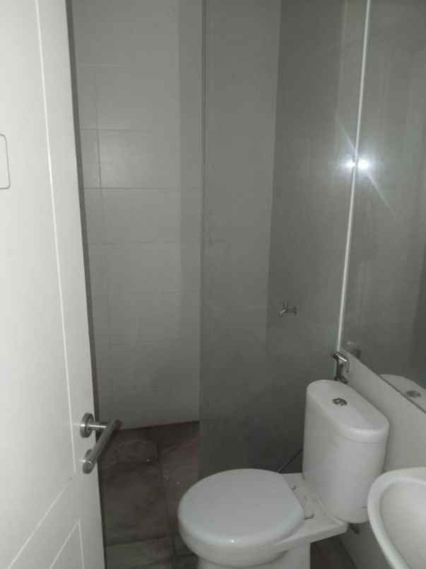 disewakan ruko gudang kantor san antonio pakuwon city