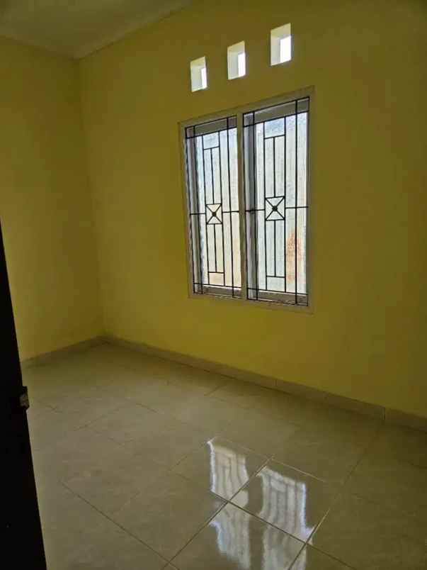 disewakan rumah cirendeu dalam komplek akses 2 mobil