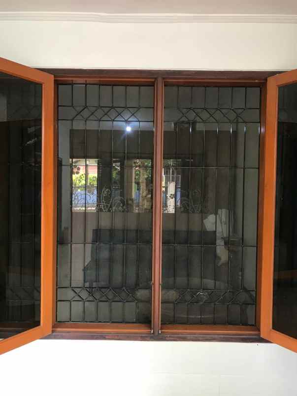 disewakan rumah darmo permai utara