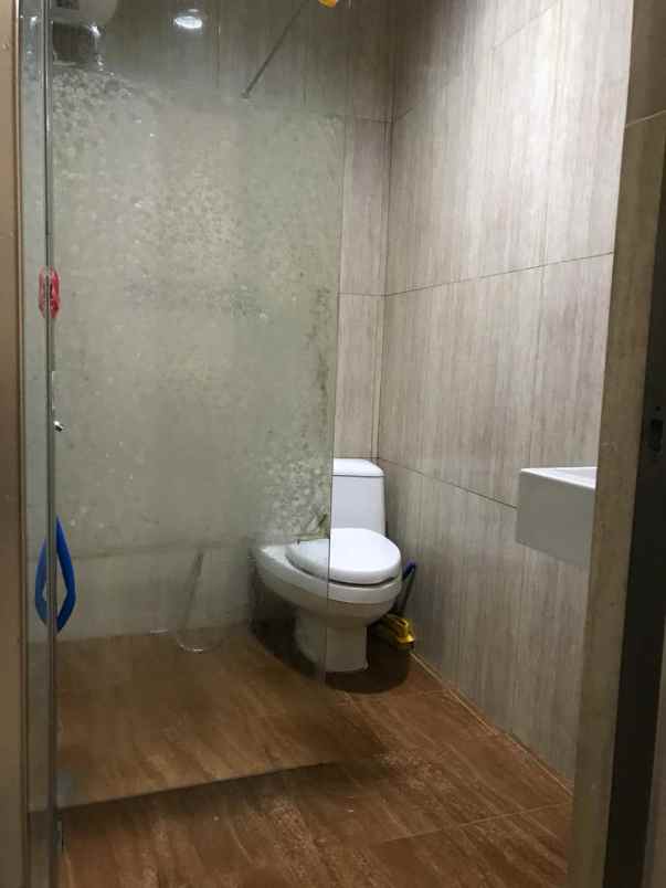 disewakan rumah darmo permai utara