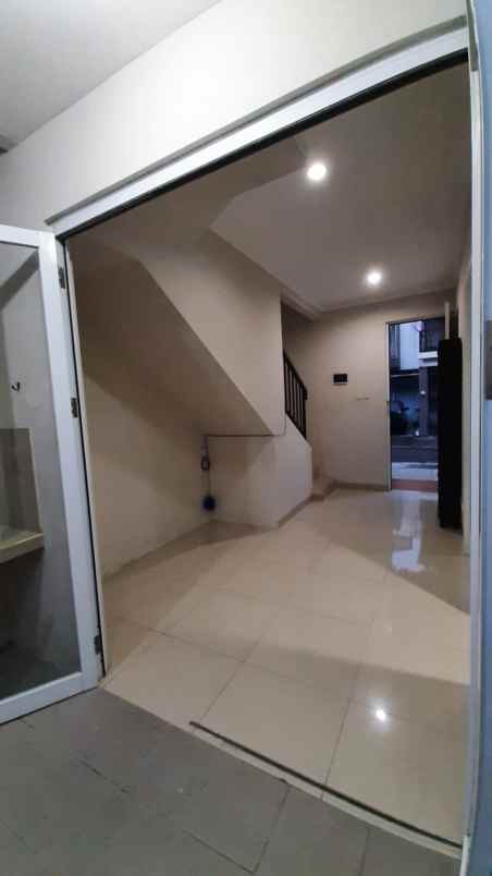 disewakan rumah graha raya fortune