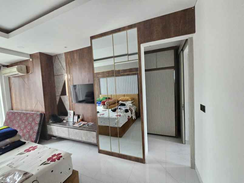 disewakan rumah jalan golf avenue