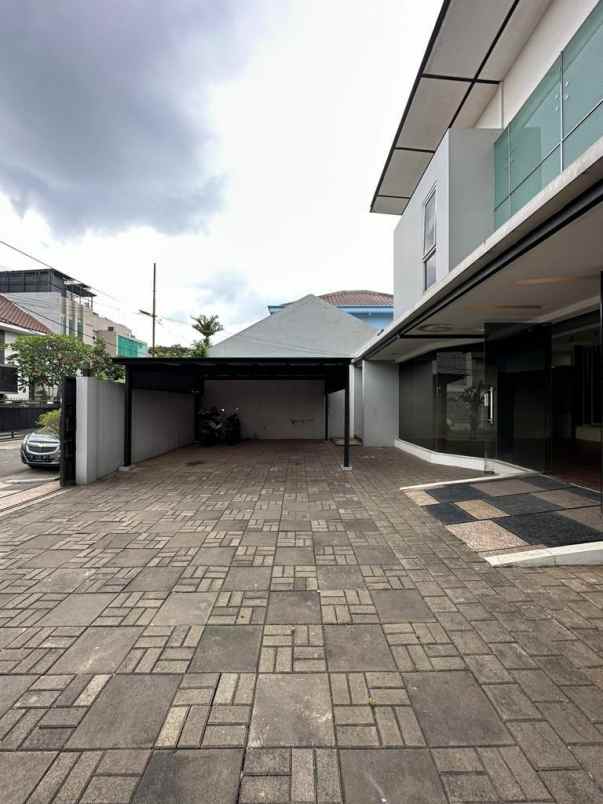 disewakan rumah jl taman wijaya kusuma