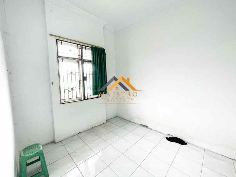 disewakan rumah komplek cemara hijau jalan