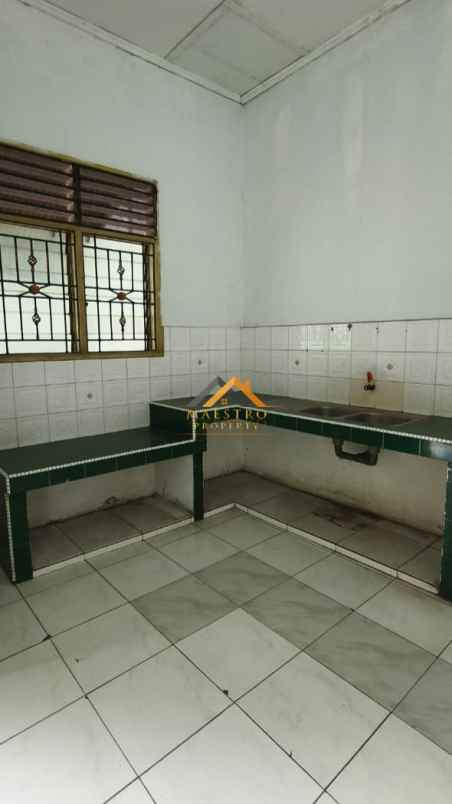 disewakan rumah komplek cemara hijau jalan