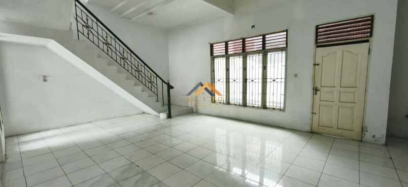 disewakan rumah komplek cemara hijau jalan
