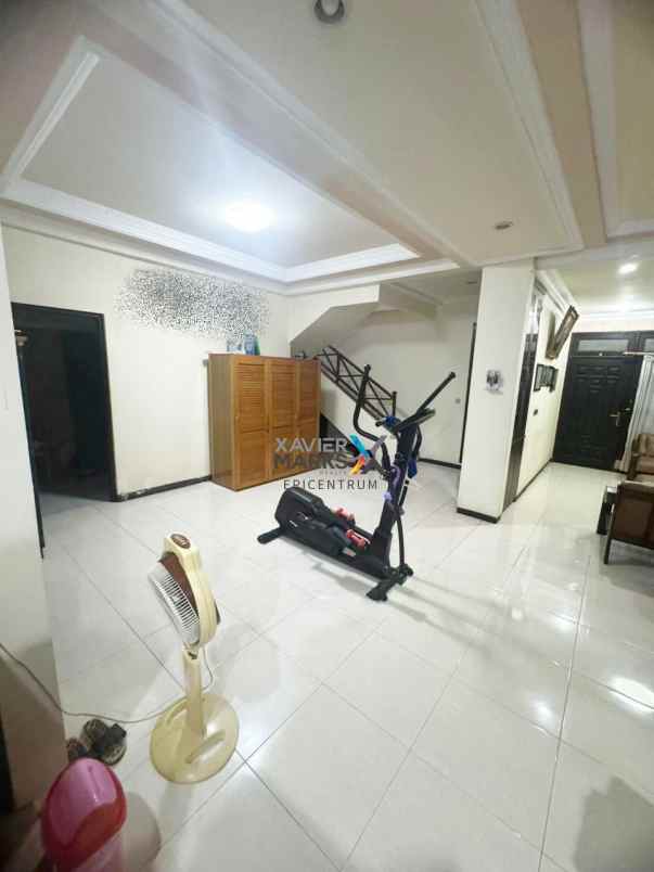 disewakan rumah nirwana eksekutif full furnished