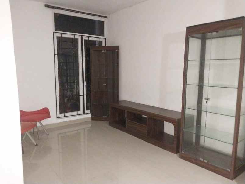 disewakan rumah pondok ranji