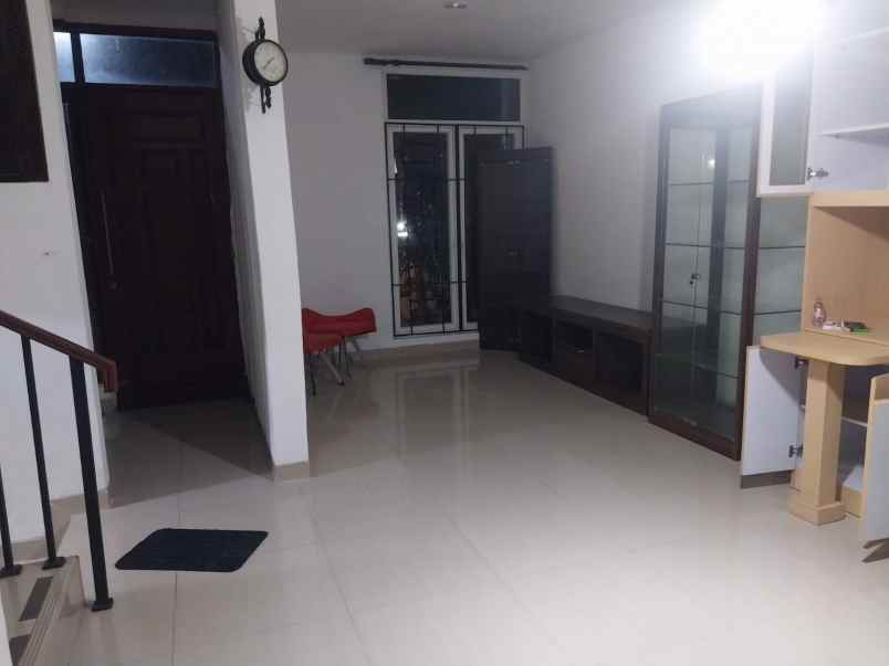 disewakan rumah pondok ranji