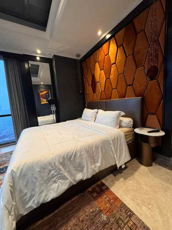 district 8 senopati apartemen 3br mewah full furnished