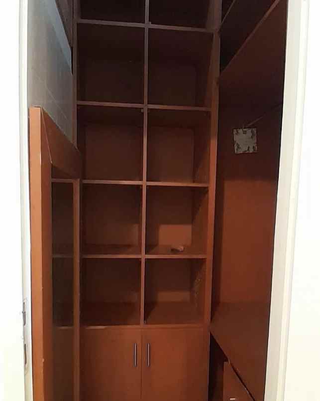 for sale rumah 2 lantai di citra grand semi furnish