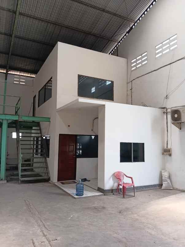 gudang margomulyo angtropolis strategis