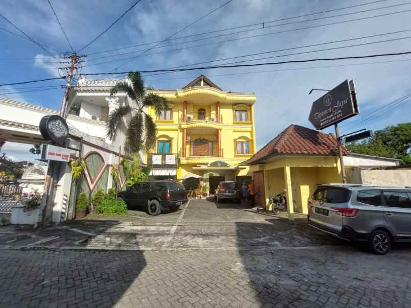guest house dijual di jogja dekat amplaz