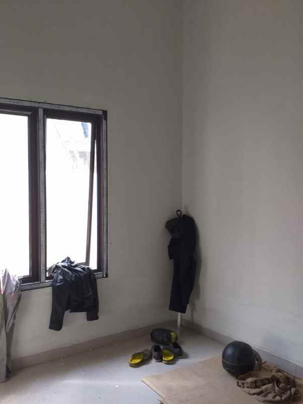 jual ruma 2 lantai siap huni free pajak pancoran mas