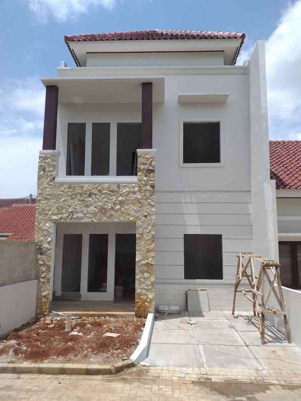 jual ruma 2 lantai siap huni free pajak pancoran mas