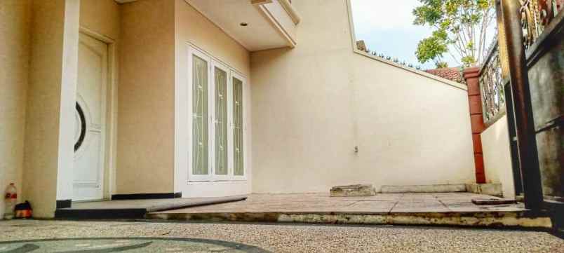 jual rumah 2 lantai dukuh kupang timur surabaya