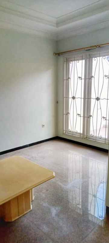 jual rumah 2 lantai dukuh kupang timur surabaya